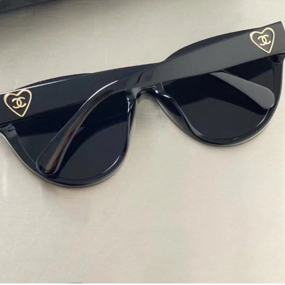 Authentic CHANEL Acetate Enamel Heart sunglasses Black Classic Cat Eye - Picture 5 of 12
